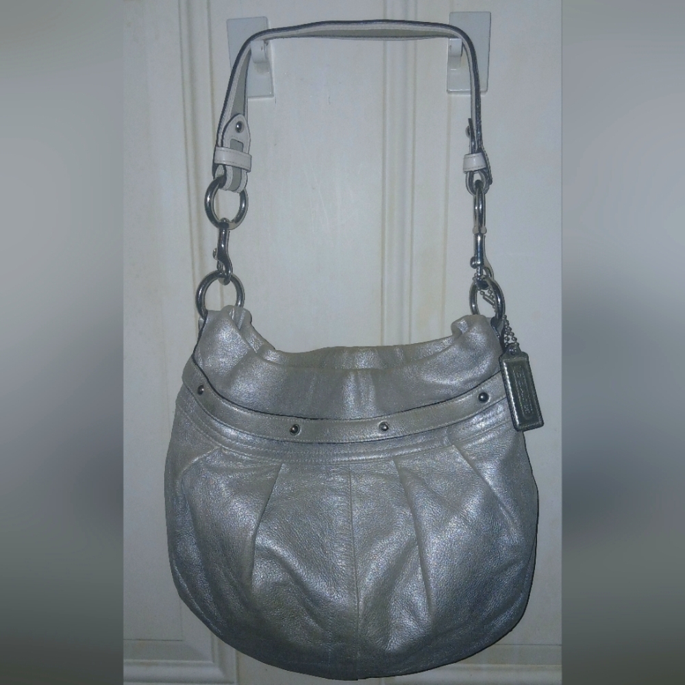 Vintage COACH 8B33 Suede Leather Silver Hobo Bag W Dog Clasp